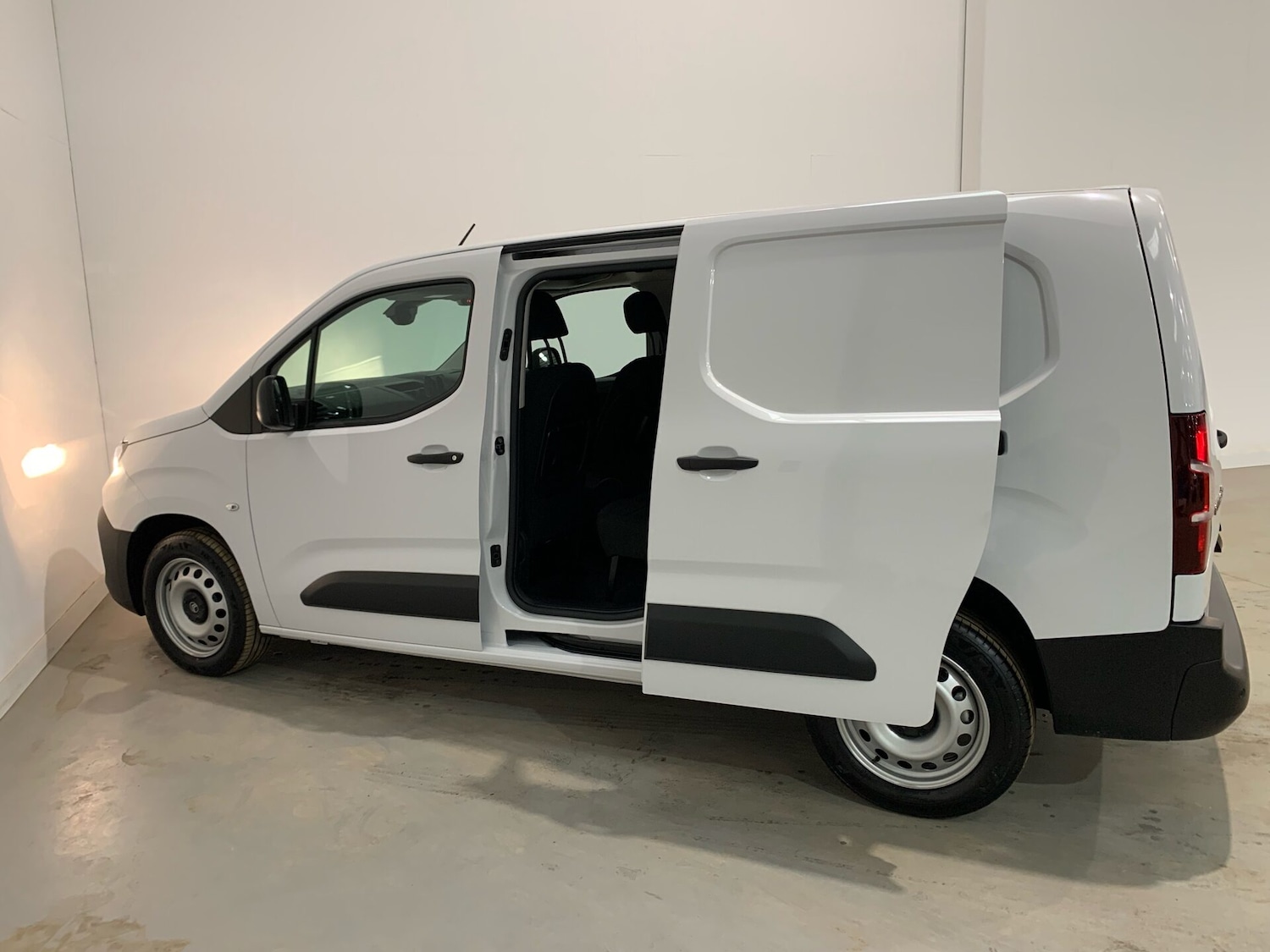 Used Citroen Berlingo 2025 for sale - 76263337: Photo 9