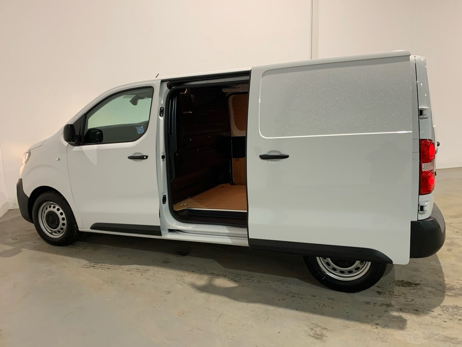 Used Peugeot Expert 2023 for sale - 76590398: Photo 14