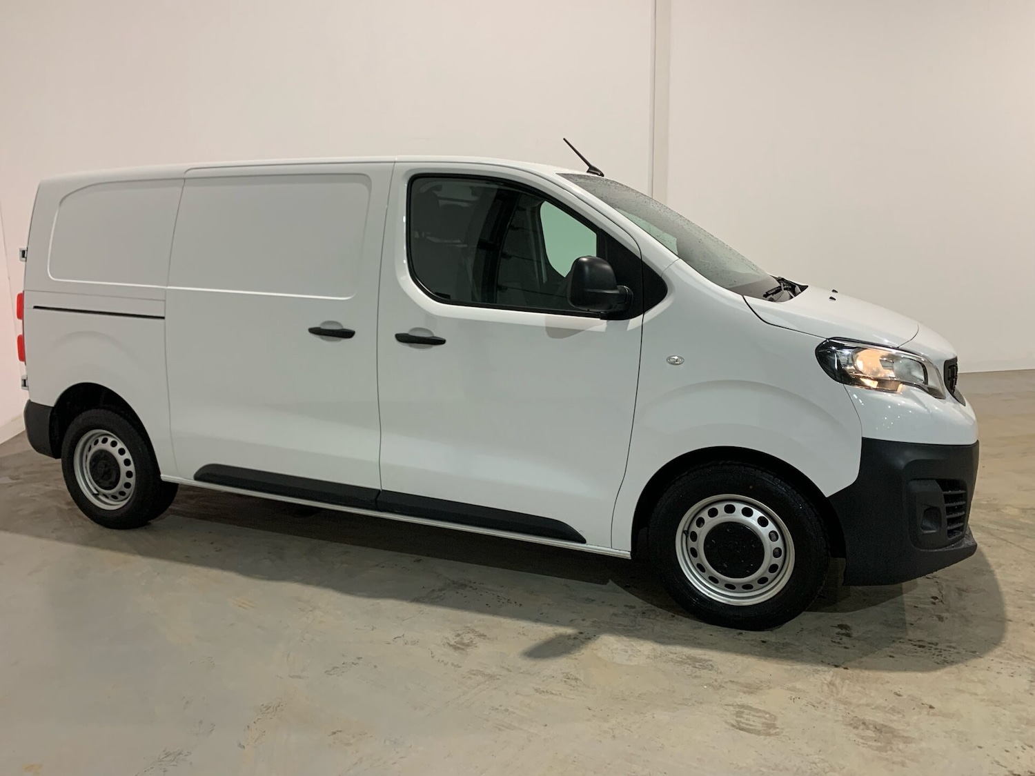 Used Peugeot Expert 2023 for sale - 76590398: Photo 2