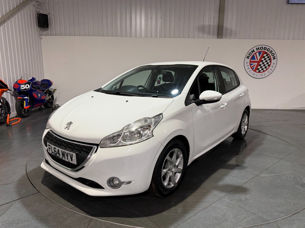 Used Peugeot 208 2014 for sale - 77281370: Photo 2