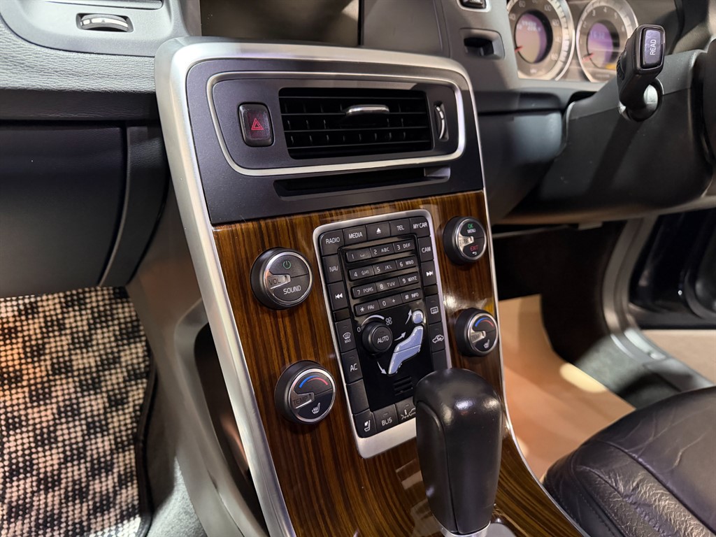 Used Volvo S60 2012 for sale - 76875343: Photo 9