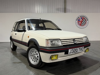 1992 - 1.6 GTi Hatchback 3dr Petrol Manual (115 bhp)