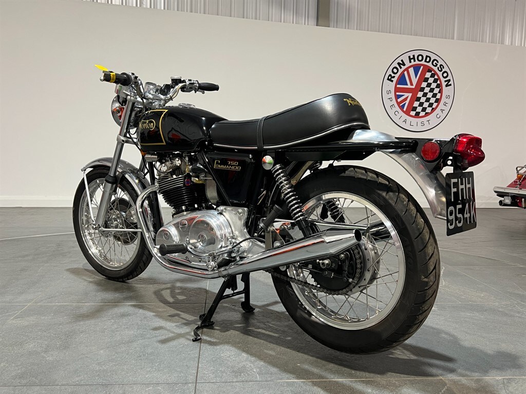 Norton Commando