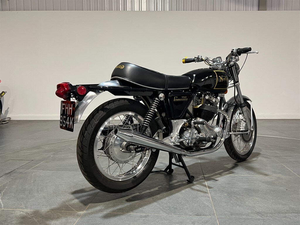 Norton Commando
