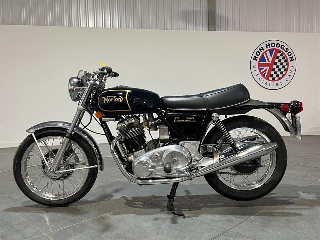 Norton Commando