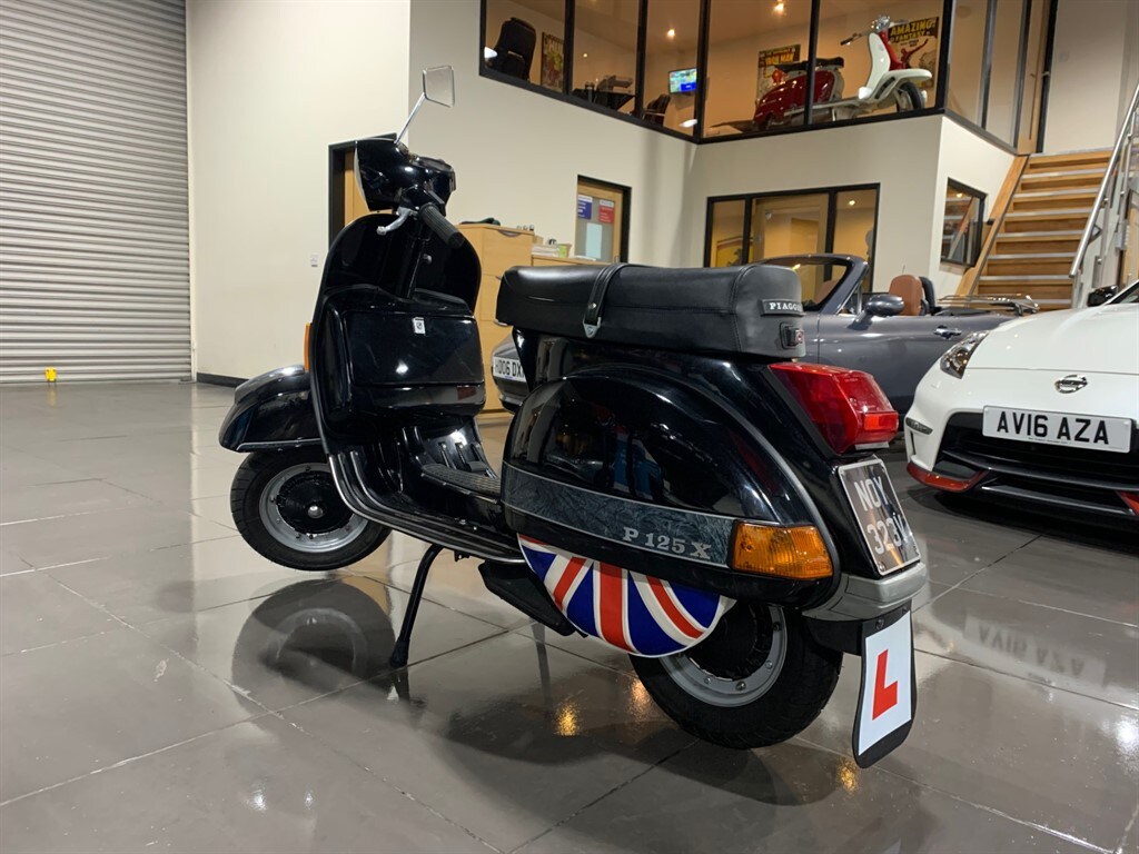 Piaggio Vespa PX125
