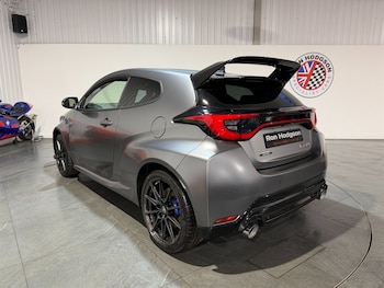Used Toyota Yaris 2024 for sale - 79014407: Photo