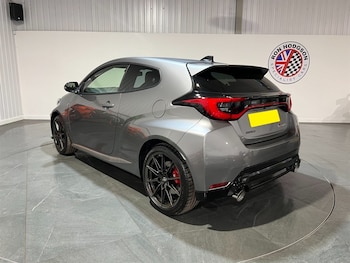 Used Toyota Yaris 2024 for sale - 77083700: Photo