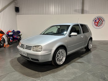 Used Volkswagen Golf 2002 for sale - 76804459: Photo
