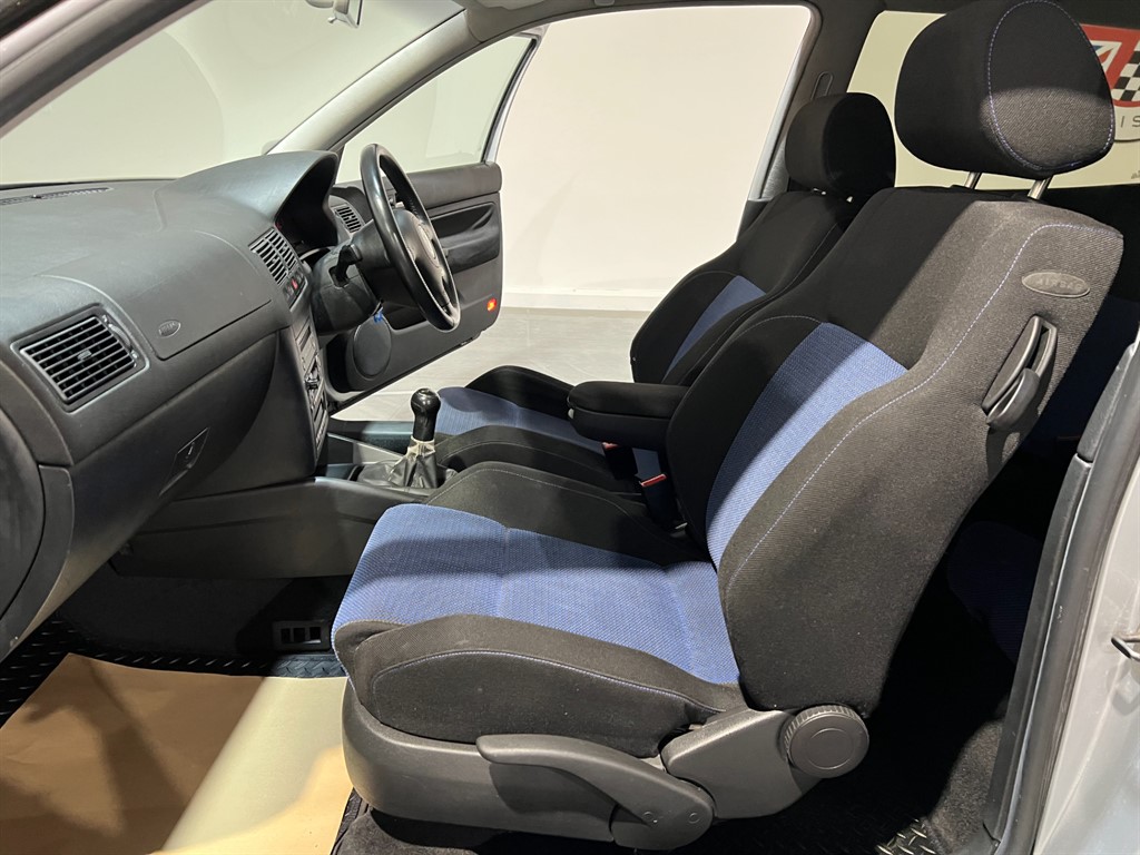 Used Volkswagen Golf 2002 for sale - 76804459: Photo 6