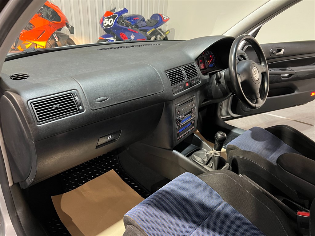 Used Volkswagen Golf 2002 for sale - 76804459: Photo 7