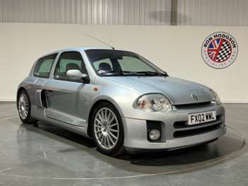 2002 - 3.0 V6 Renaultsport Hatchback 3dr Petrol Manual (267 g/km, 230 bhp)