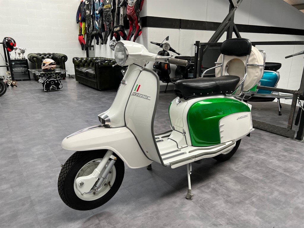 Lambretta SX