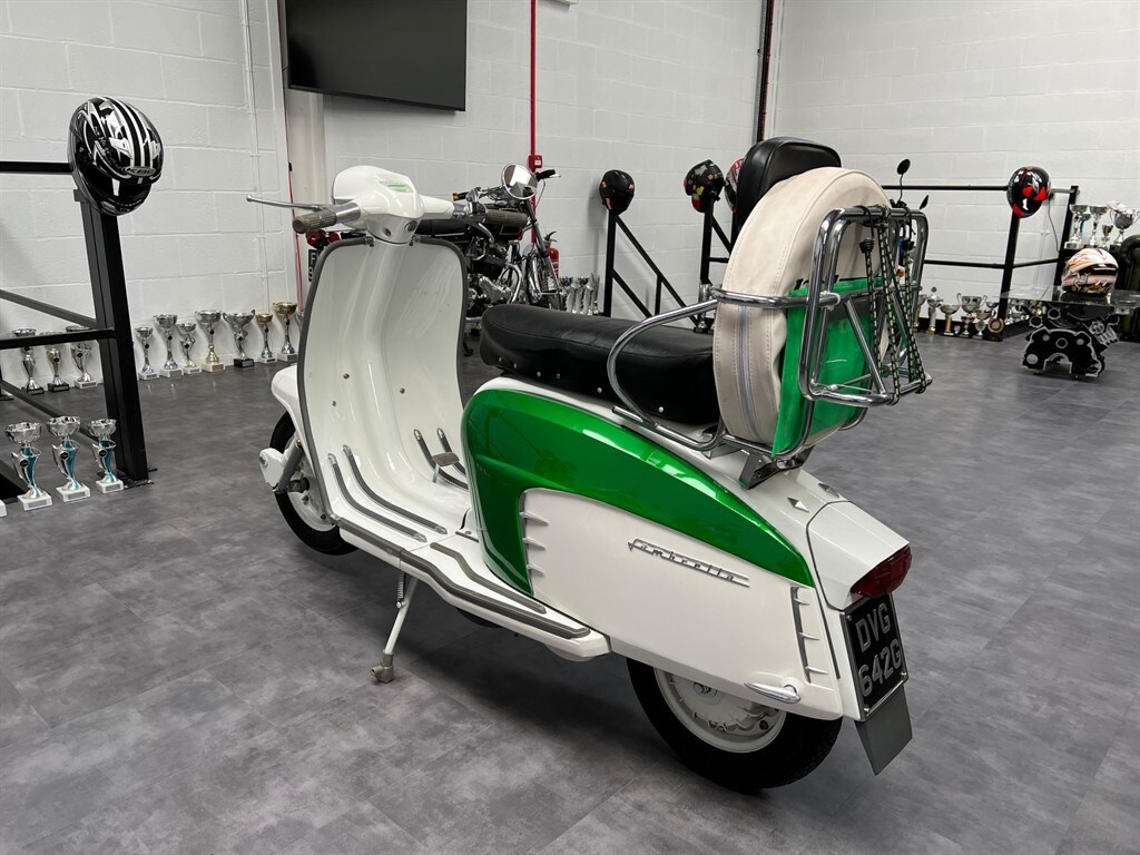 Lambretta SX