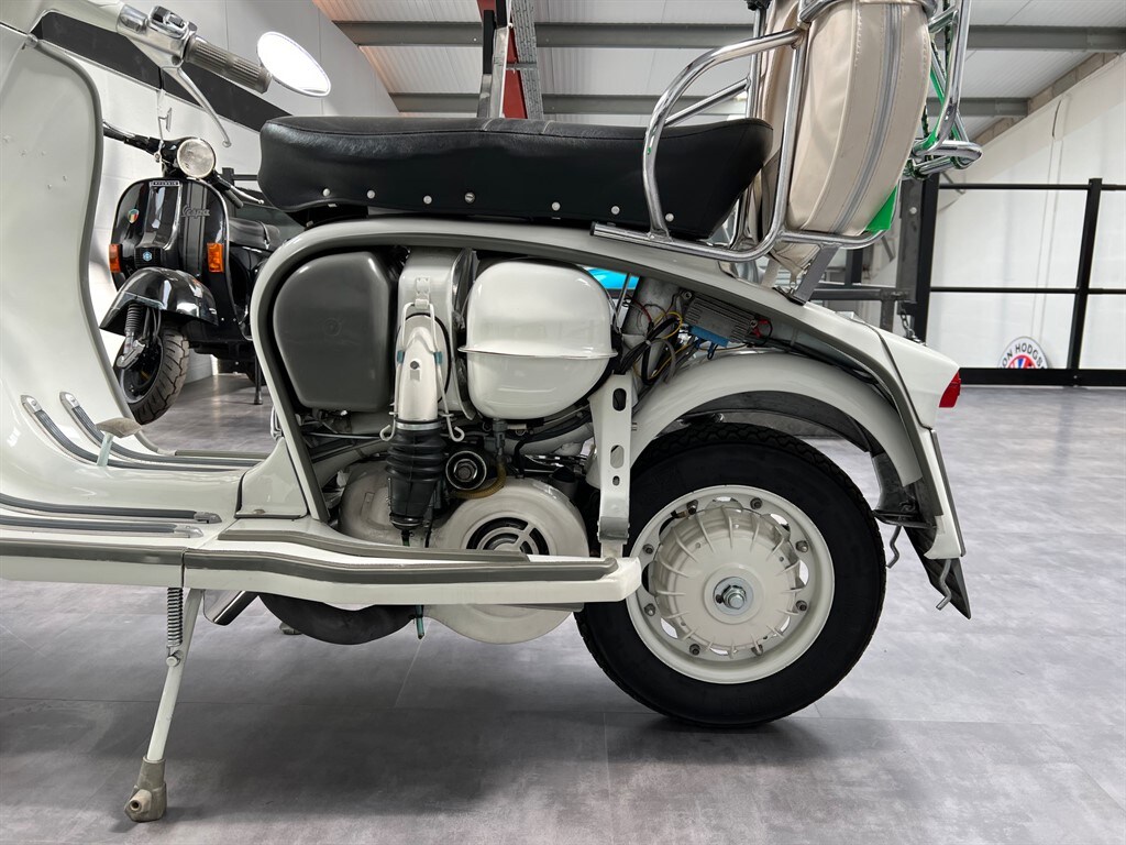 Lambretta SX
