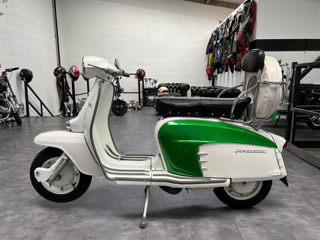 Lambretta SX