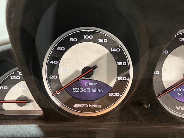 Used Mercedes-Benz SL 2004 for sale - 75570701: Photo 7