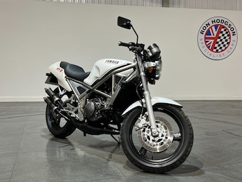 Used Yamaha R1 2014 for sale - bike-76889046: Photo