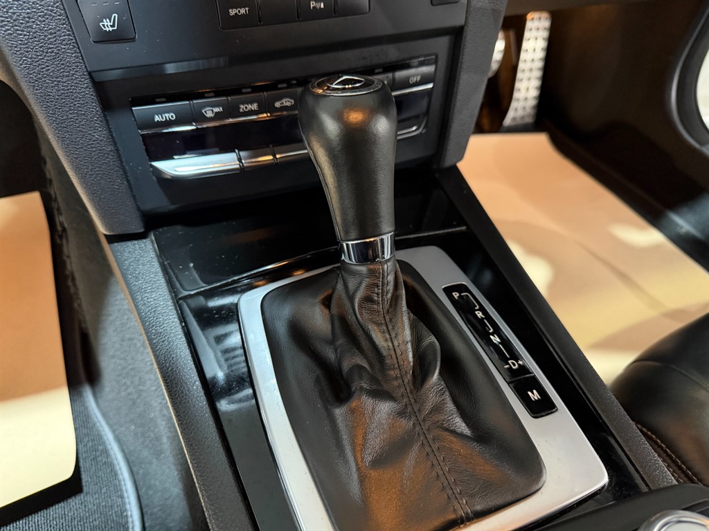 Used Mercedes-Benz E Class 2011 for sale - 77354056: Photo 8