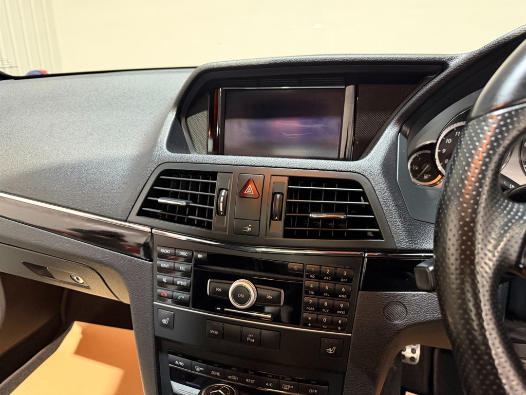 Used Mercedes-Benz E Class 2011 for sale - 77354056: Photo 9