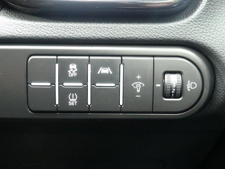 Used Kia XCeed 2023 for sale - 76012851: Photo 18