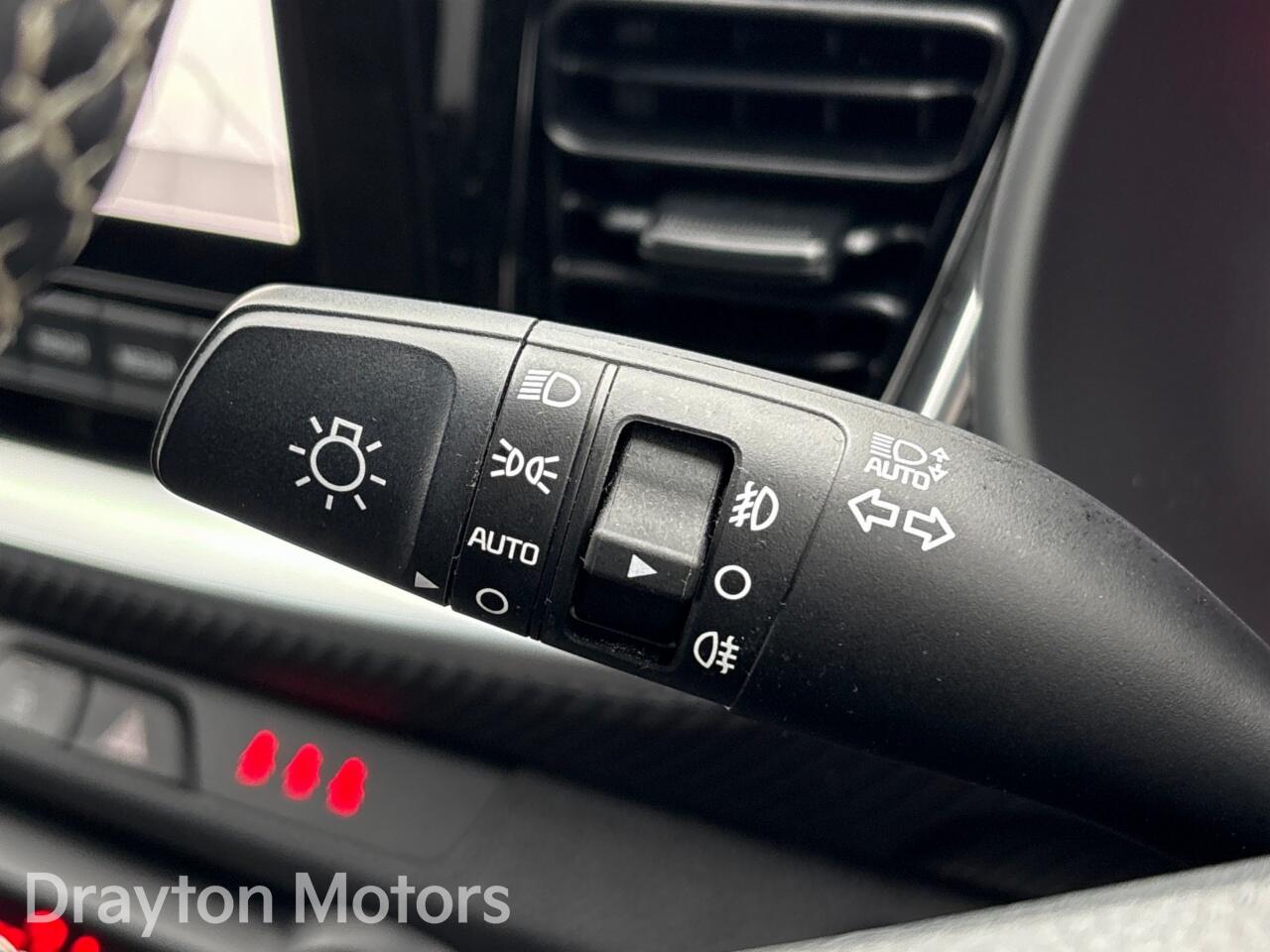 Used Kia Stonic 2024 for sale - 77469336: Photo 29