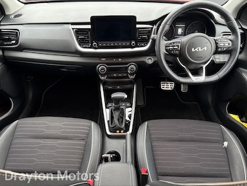 Used Kia Stonic 2024 for sale - 77469336: Photo