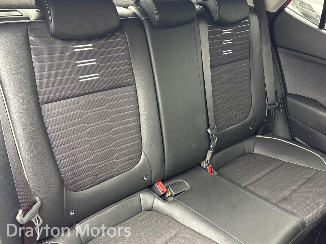 Used Kia Stonic 2024 for sale - 77469336: Photo 34