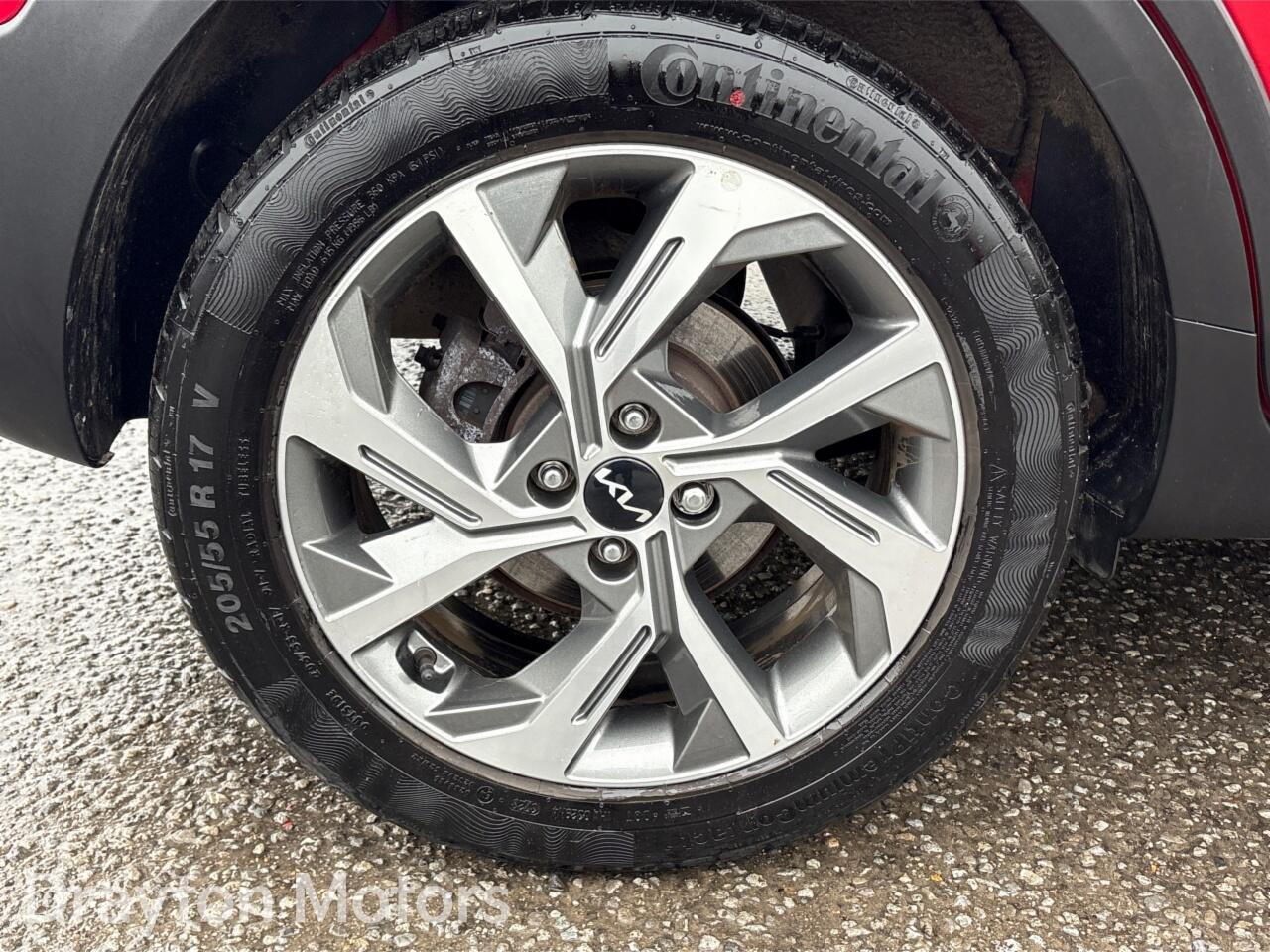 Used Kia Stonic 2024 for sale - 77469336: Photo 35