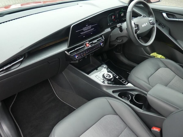 Used Kia Niro 2023 for sale - 76259556: Photo 2
