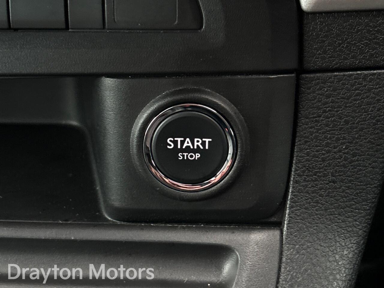 Used Peugeot Traveller for sale - 77386624: Photo 28