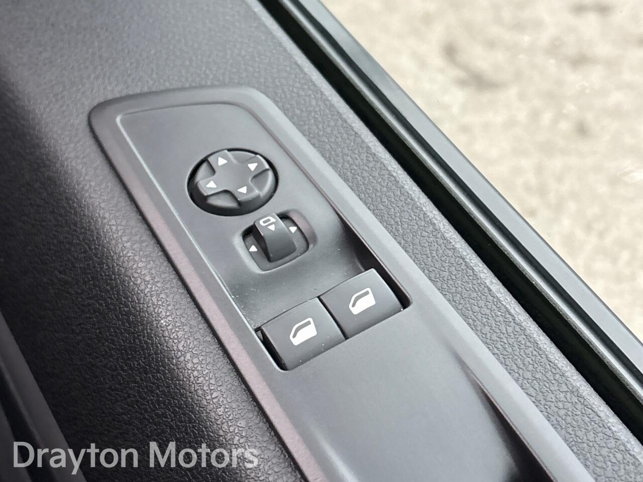 Used Peugeot Traveller for sale - 77386624: Photo 30