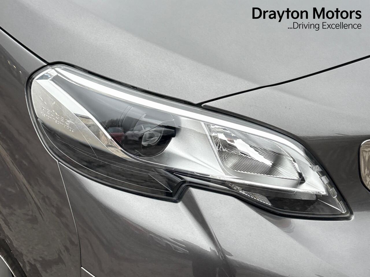 Used Peugeot Traveller for sale - 77386624: Photo 38