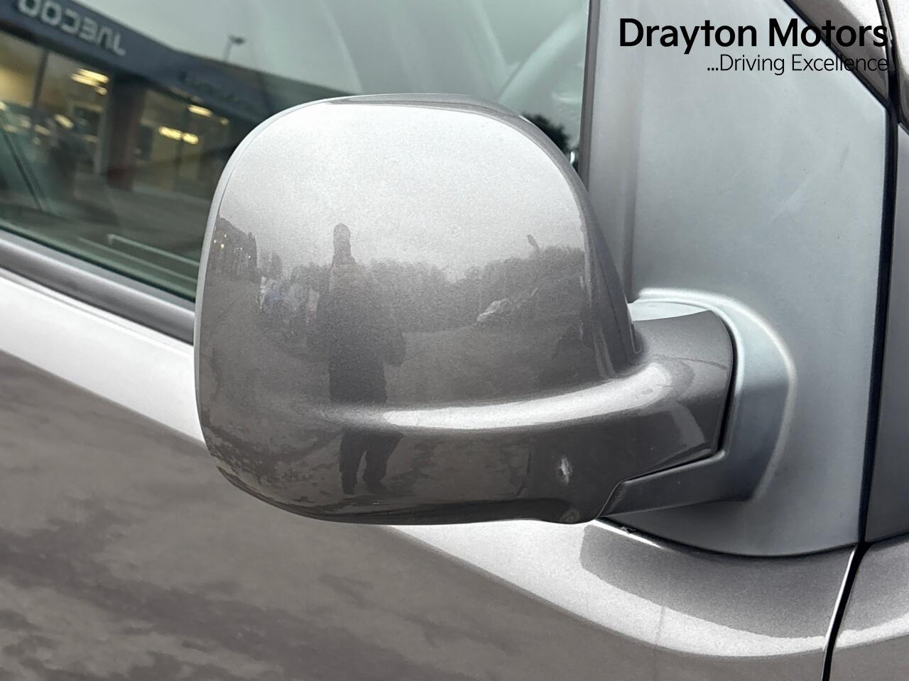 Used Peugeot Traveller for sale - 77386624: Photo 39