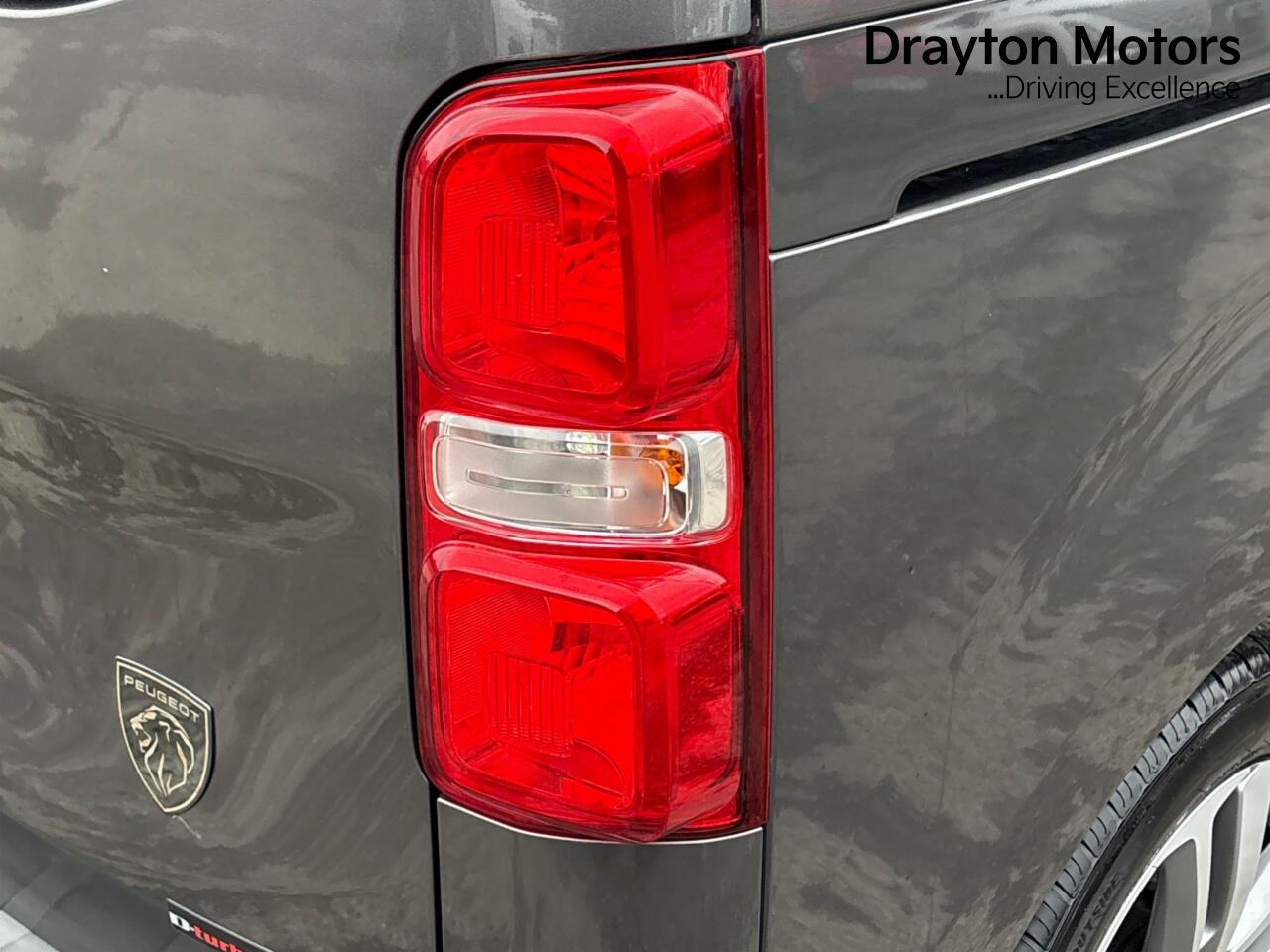 Used Peugeot Traveller for sale - 77386624: Photo 40