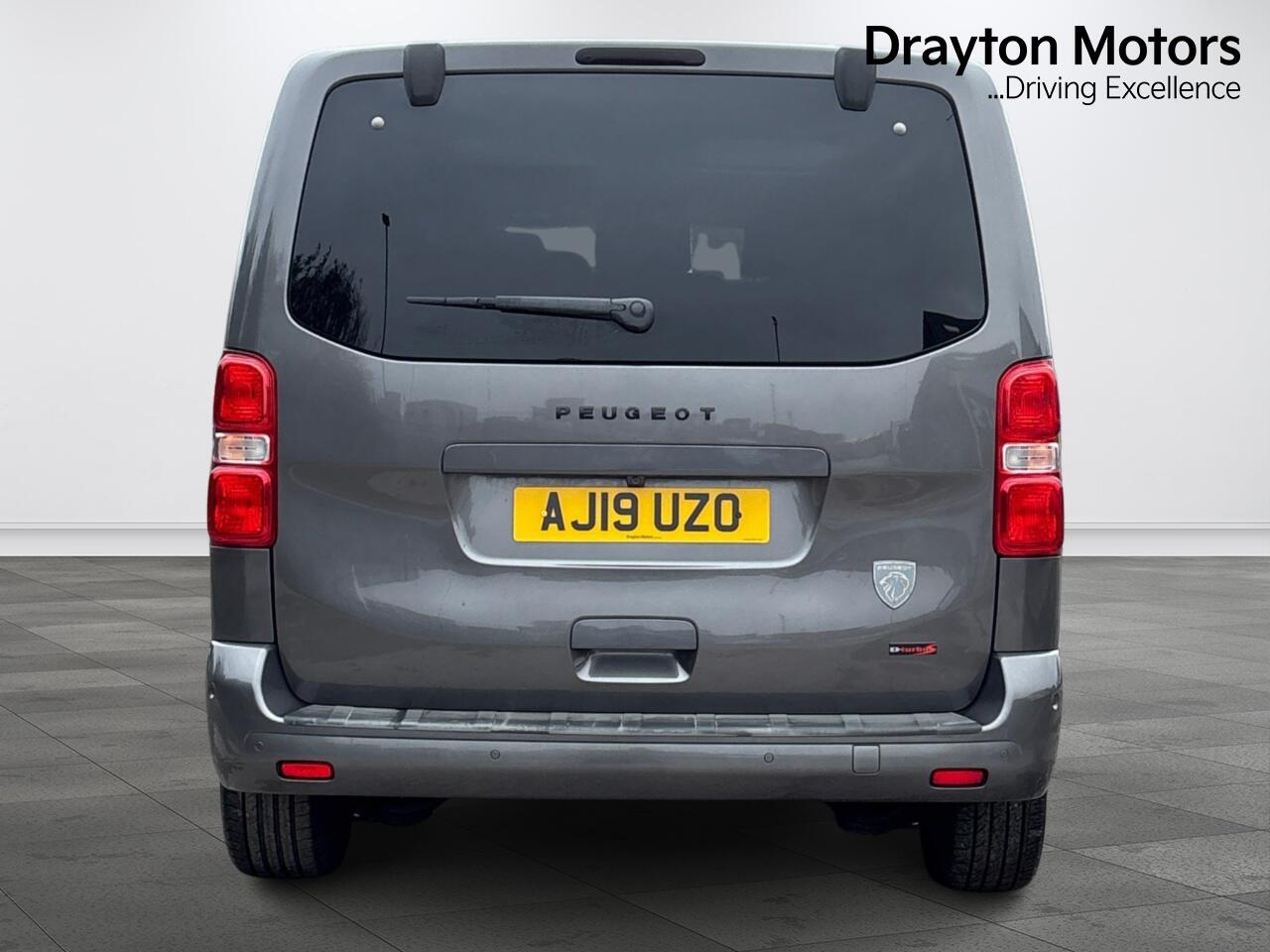 Used Peugeot Traveller for sale - 77386624: Photo 8