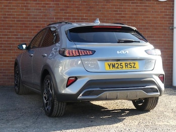 Used Kia XCeed 2025 for sale - 76251359: Photo 3