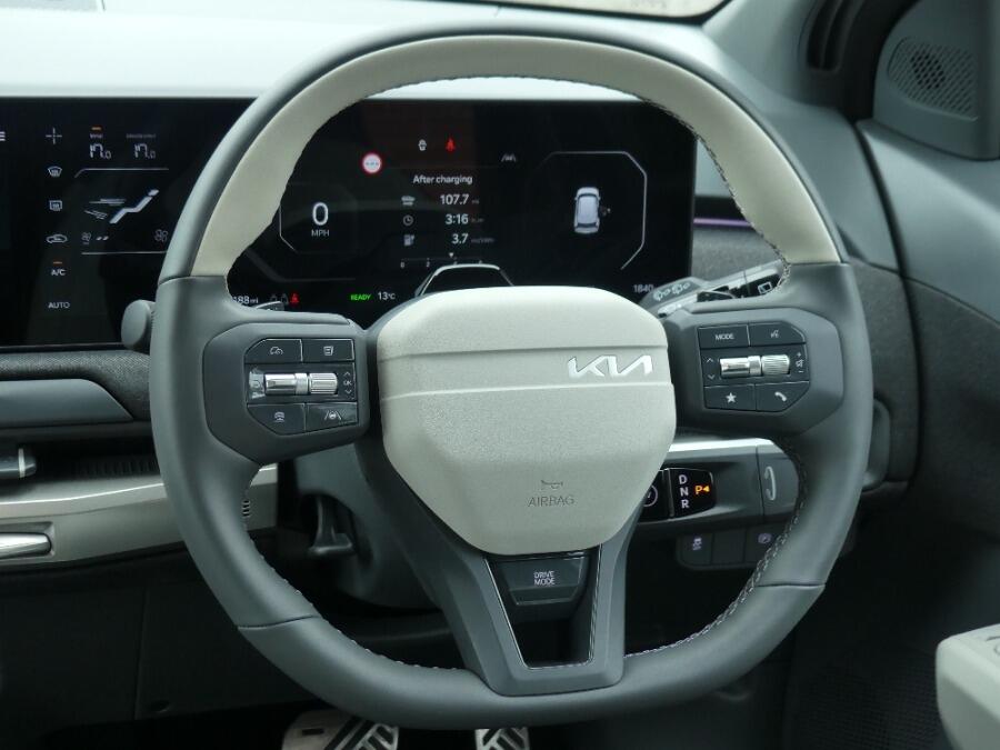 Used Kia EV3 2025 for sale - 76227243: Photo 11