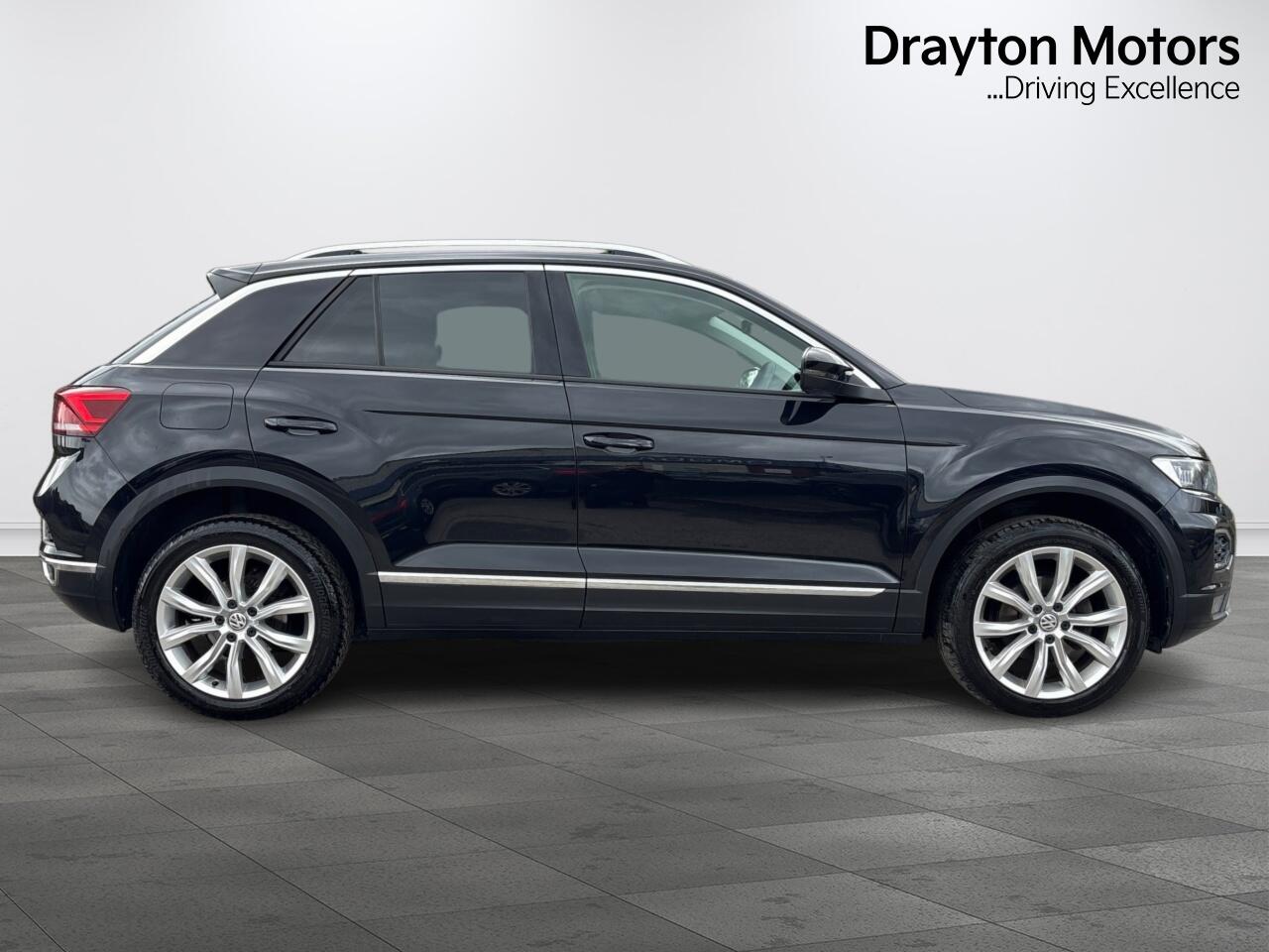 Used Volkswagen T-Roc 2018 for sale - 77637550: Photo 10