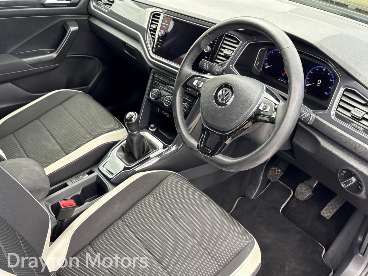 Used Volkswagen T-Roc 2018 for sale - 77637550: Photo 13