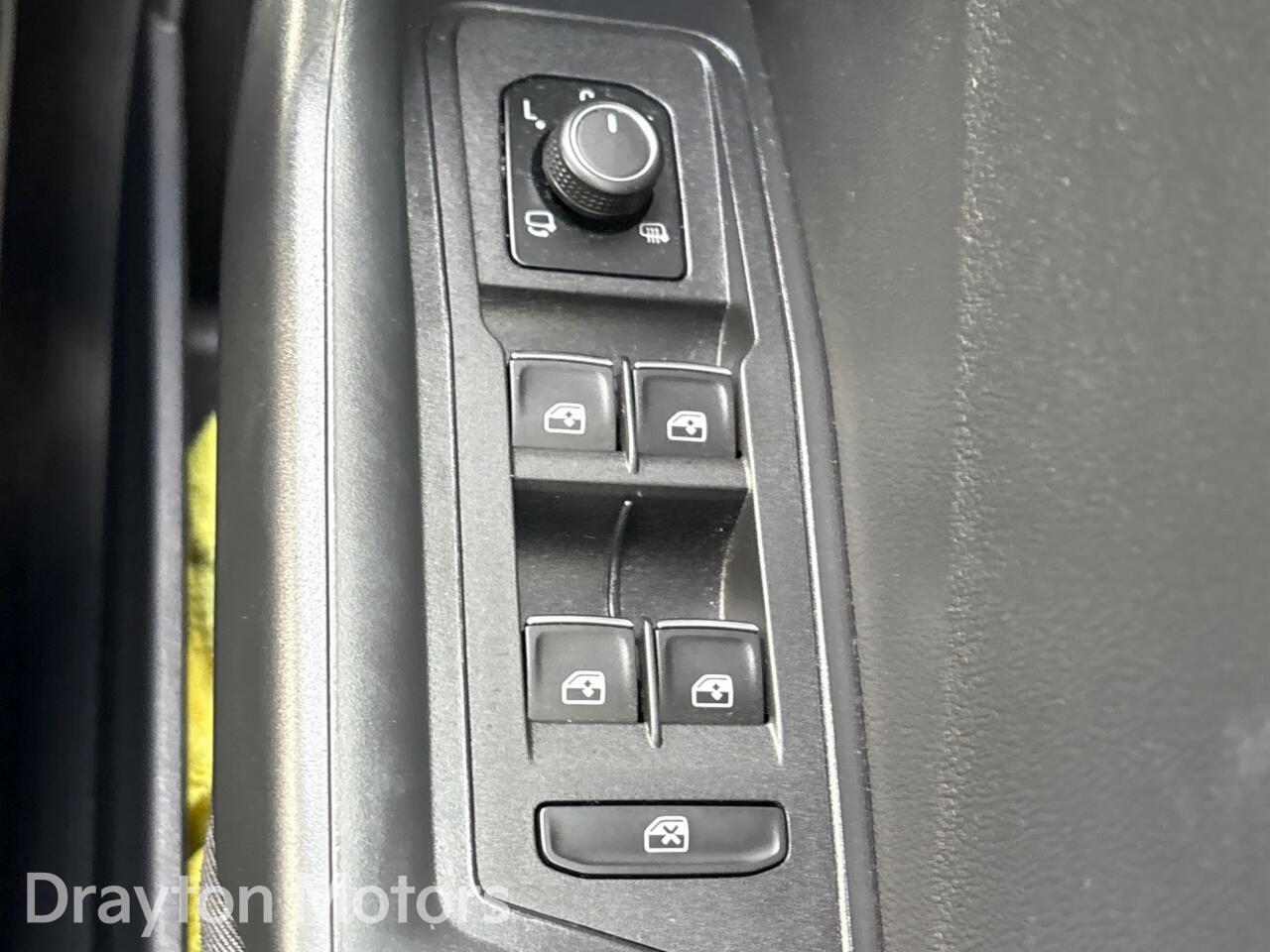 Used Volkswagen T-Roc 2018 for sale - 77637550: Photo 29