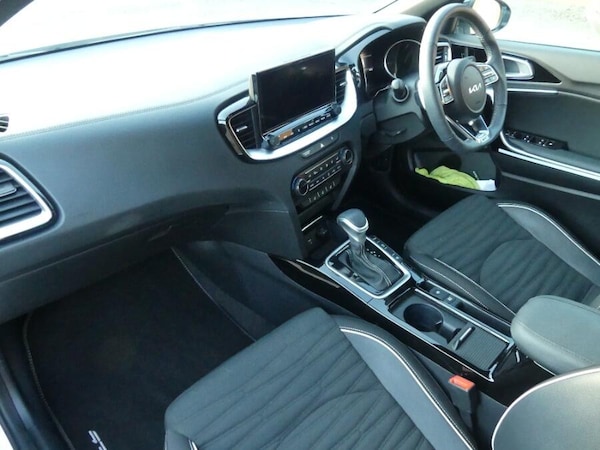 Used Kia Ceed 2025 for sale - 76227464: Photo 2