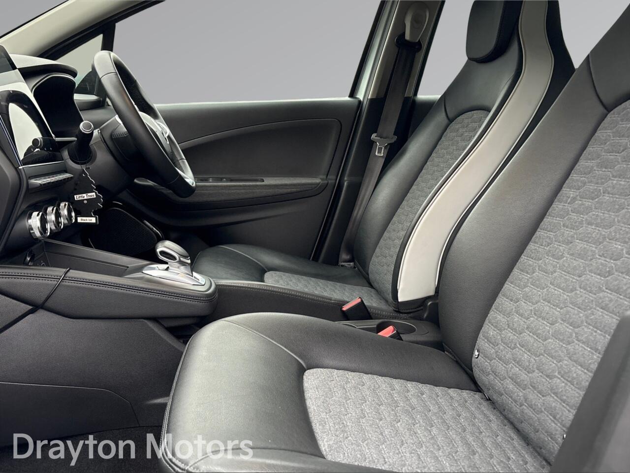 Used Renault Zoe 2021 for sale - 77029305: Photo 12