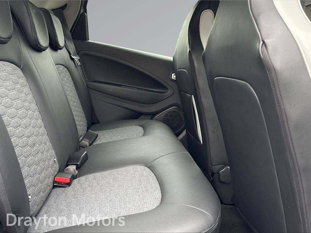 Used Renault Zoe 2021 for sale - 77029305: Photo 17