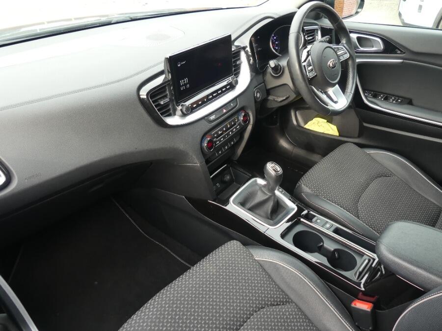 Used Kia XCeed 2020 for sale - 76327320: Photo 2