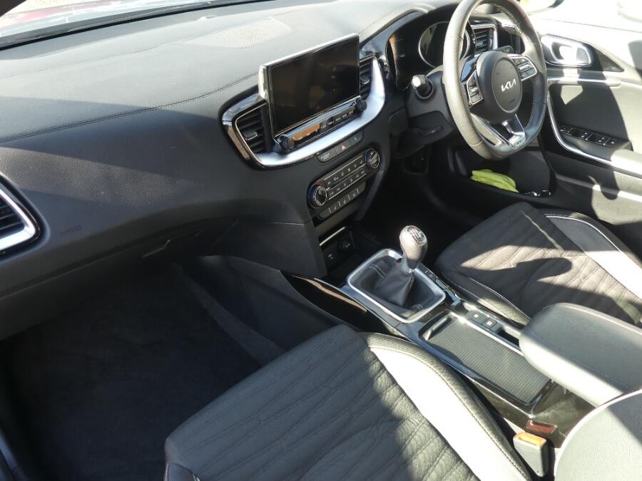 Used Kia XCeed 2024 for sale - 77320991: Photo 2