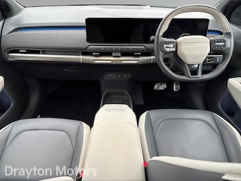 Used Kia EV3 2025 for sale - 77351581: Photo