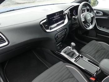 Used Kia Ceed 2025 for sale - 76189798: Photo 2