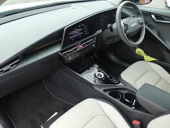 Used Kia Niro 2024 for sale - 76226545: Photo 2