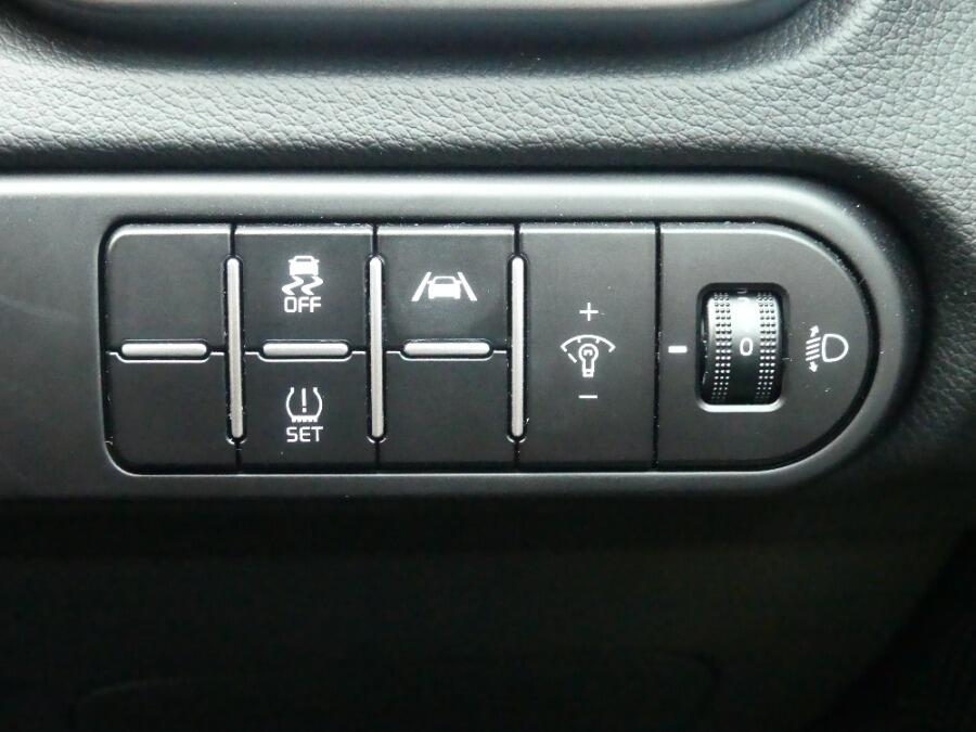 Used Kia XCeed 2025 for sale - 76314648: Photo 17